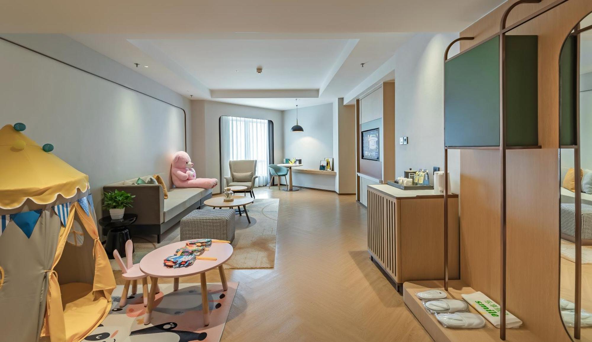 Holiday Inn Chongqing Guanyinqiao By Ihg Eksteriør billede