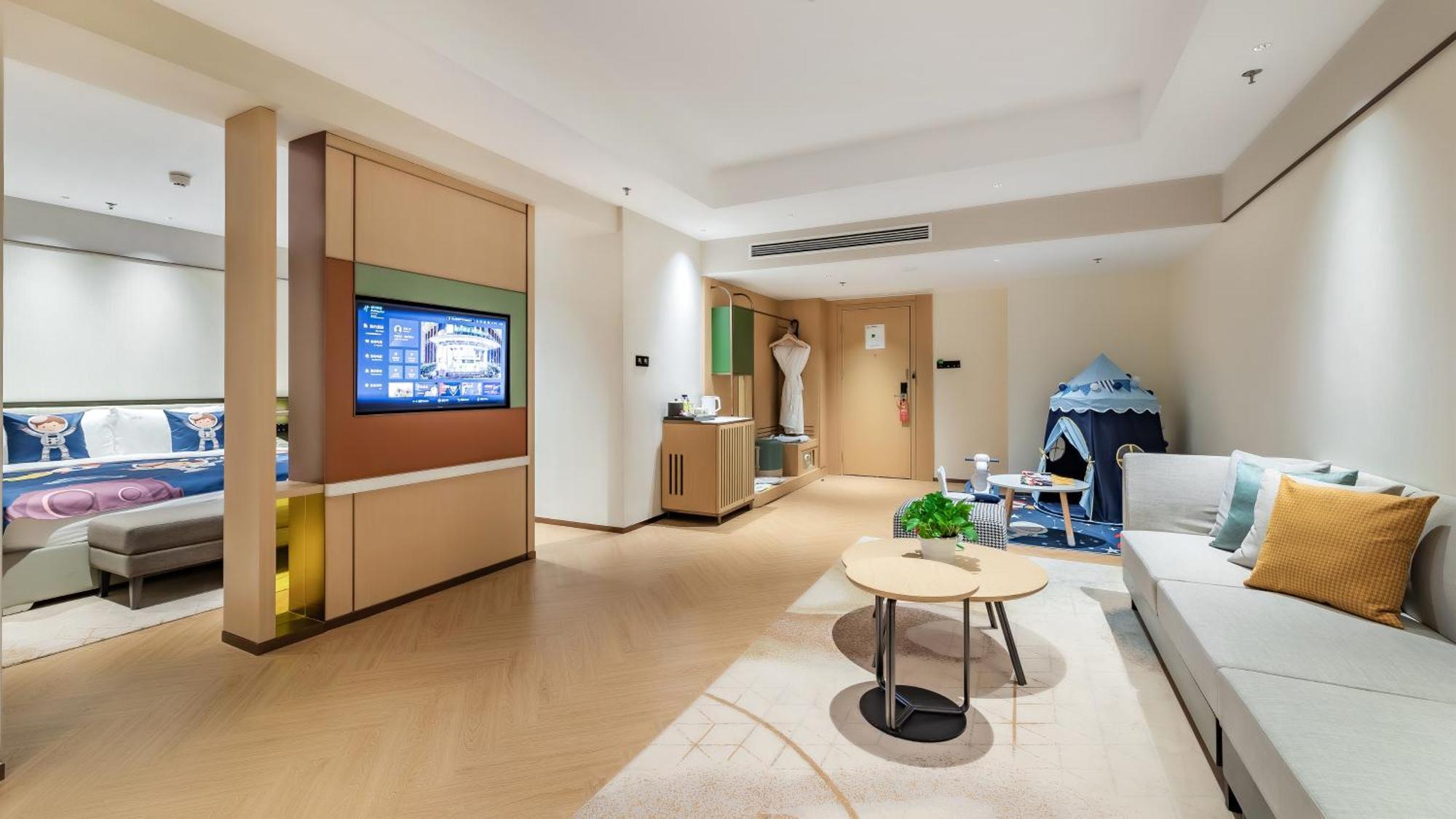 Holiday Inn Chongqing Guanyinqiao By Ihg Eksteriør billede